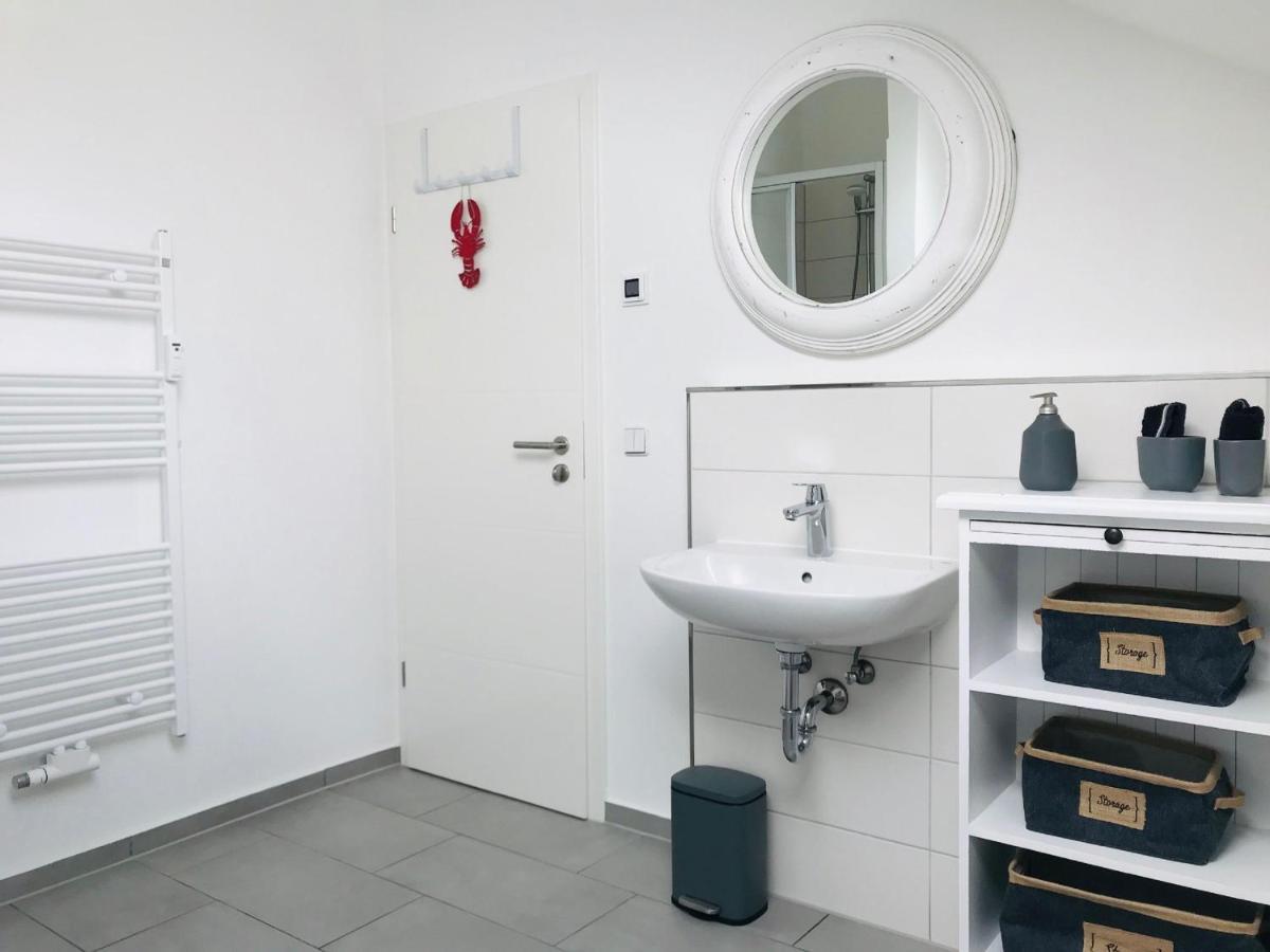 Moderne Ferienwohnung Mit Balkon, Meerblick - Ferienresidenz Zwei Boddenfewo 1-5 Lietzow 外观 照片